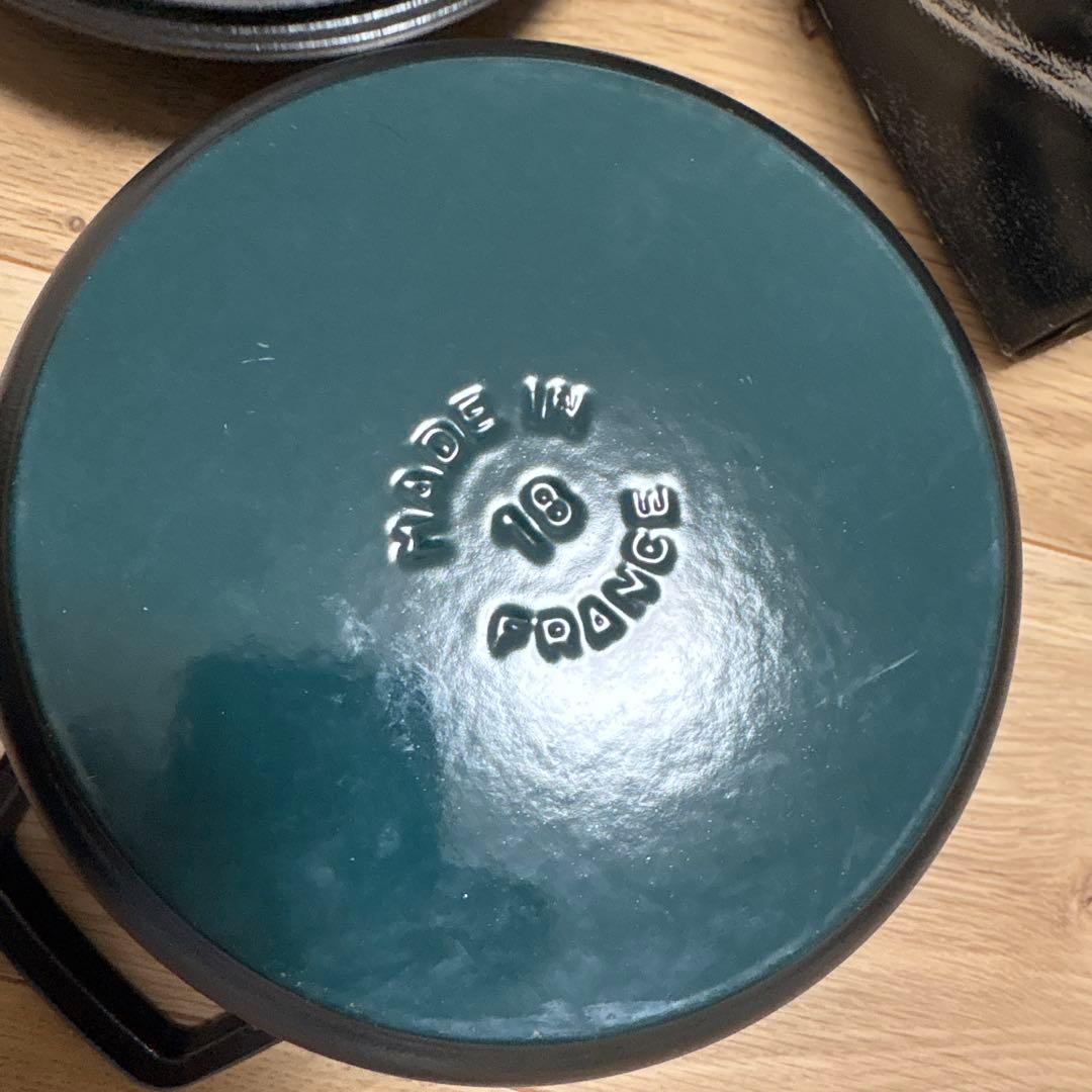 新品未使用 staub 18cm ココットラウンド