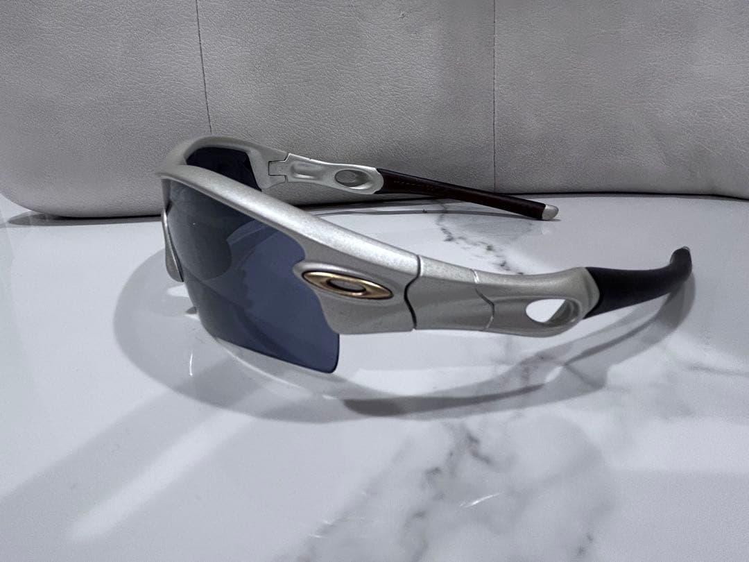 オークリー　サングラス　美品　ケース付