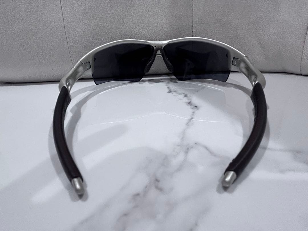 オークリー　サングラス　美品　ケース付