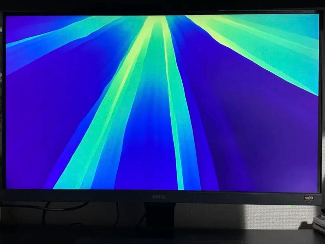 BenQ 27インチ モニター HDR対応(送料込み)