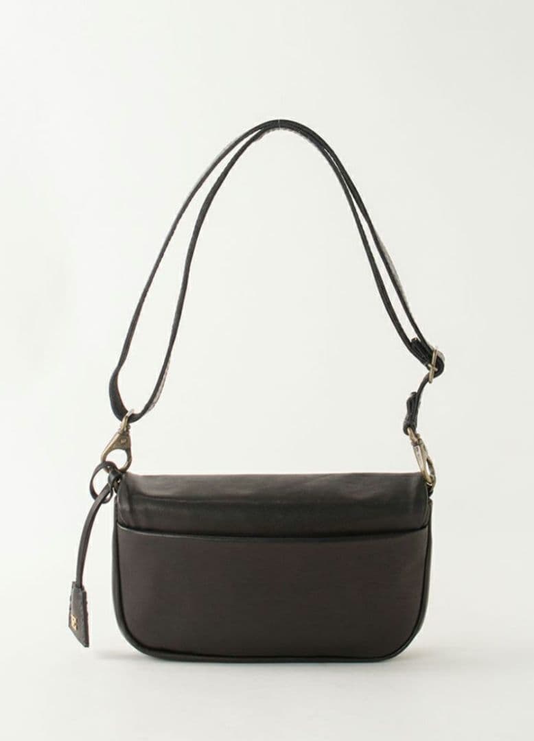 ebagos エバゴス 牛ソフト ショルダー バッグ　紅籐　レザーバッグ