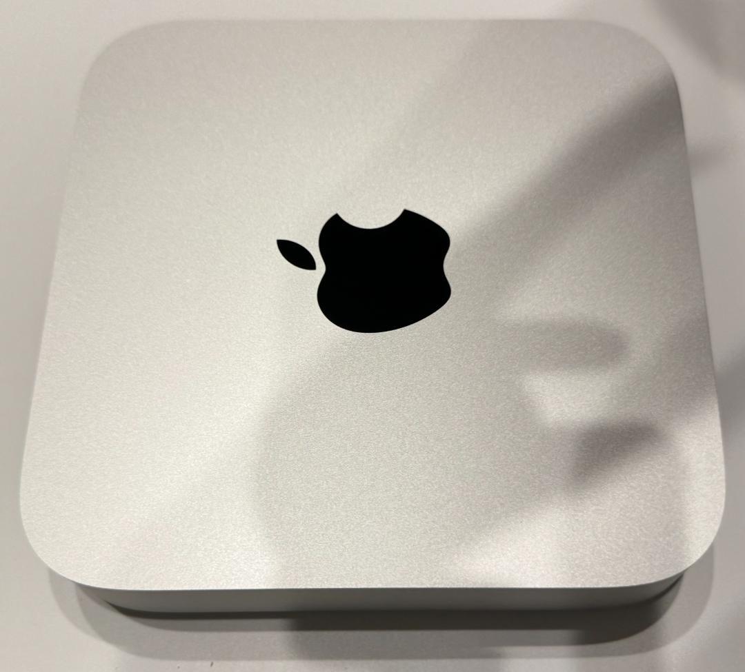 カ*リ様 【特典付き美品】Apple Mac mini 2023 M2 8GB