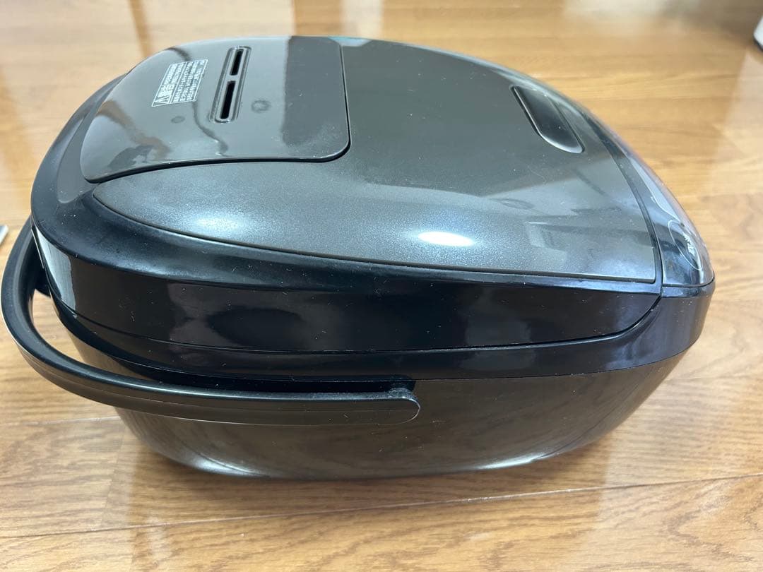 TIGER 土鍋コート釜 圧力IH炊飯器　JPK-H100 2021年製タイガー