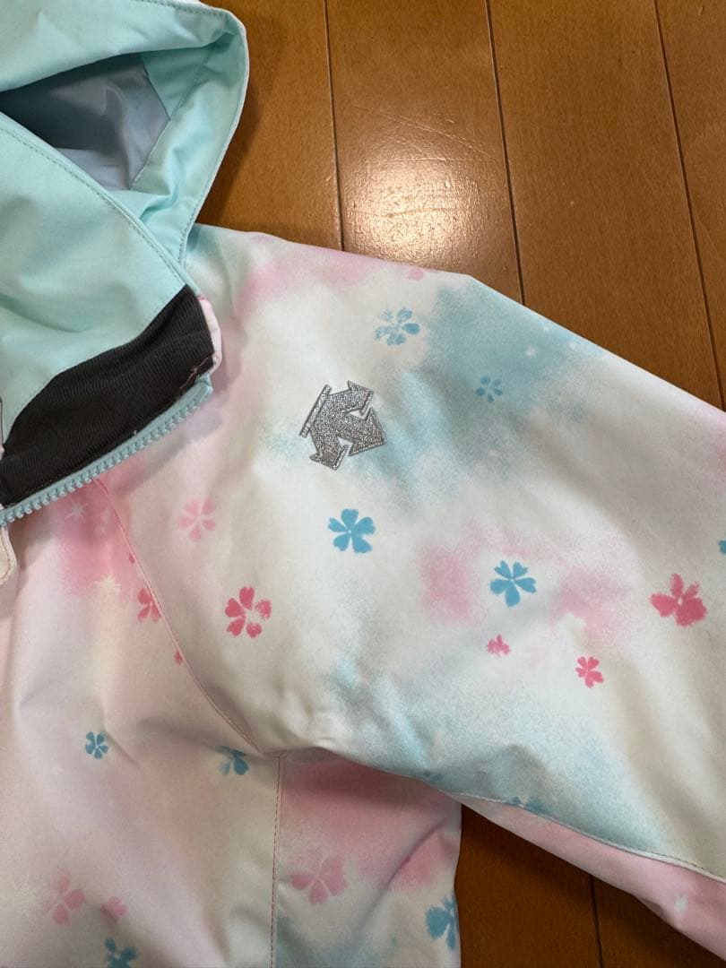 DESCENTE デサント　スキーウェア　上下セット　女の子　140