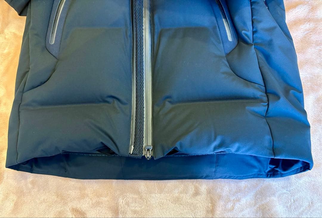 デサントオルテライン 水沢ダウン マウンテニア 黒 M