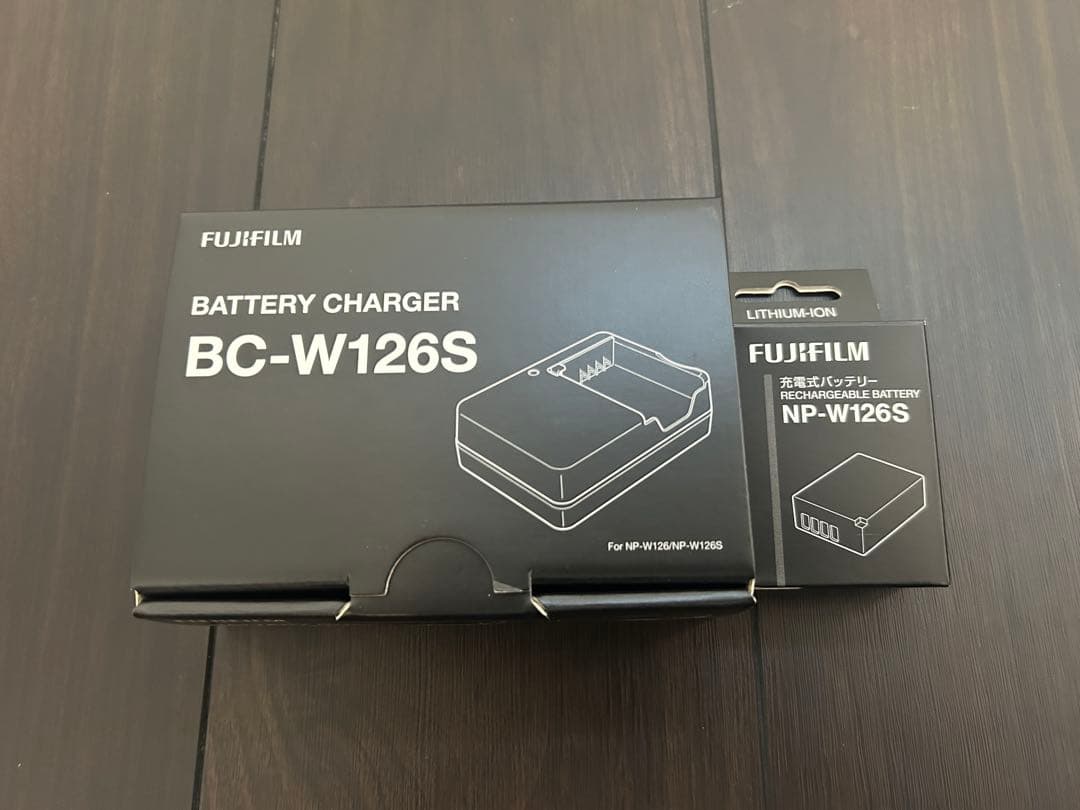 Fujifilm X-E5 ブラック+予備バッテリー&チャージャーセット保証書付