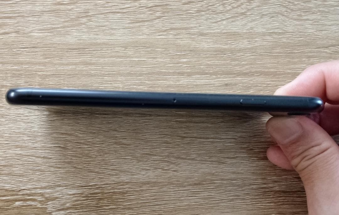 iPhone SE（第2世代）64GB SIMフリー