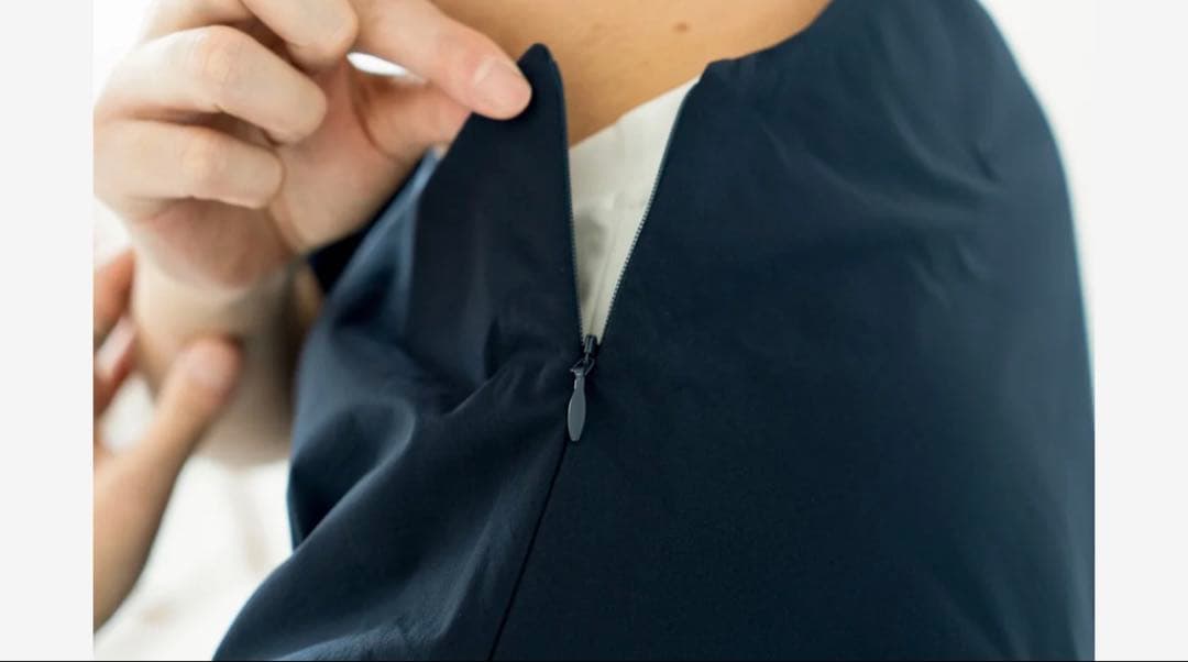 MNMM ネイビーオーバーサイズシャツ、ボトムス