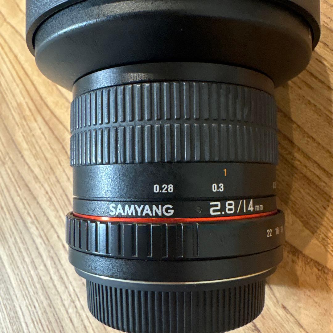 美品✨SAMYANG 単焦点広角レンズ 14mm F2.8 Canon