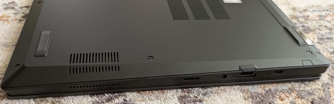 ASUS Chromebook Flip CX5 (CX5601)／Corei3