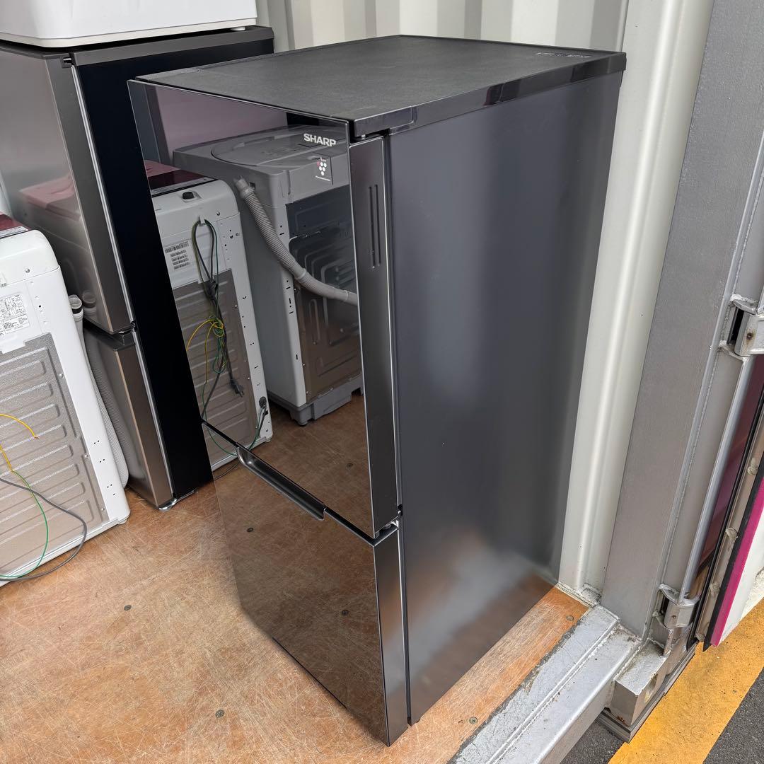 C7408★2023年製★ほぼ新品★シャープ冷蔵庫　右、左開き　黒ブラックガラス