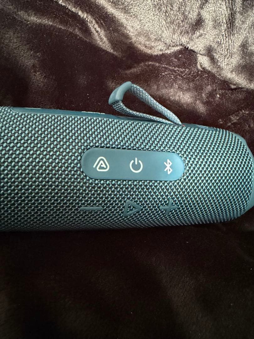 美品 JBL FLIP7 ダークブルー ワイヤレススピーカー 箱付き