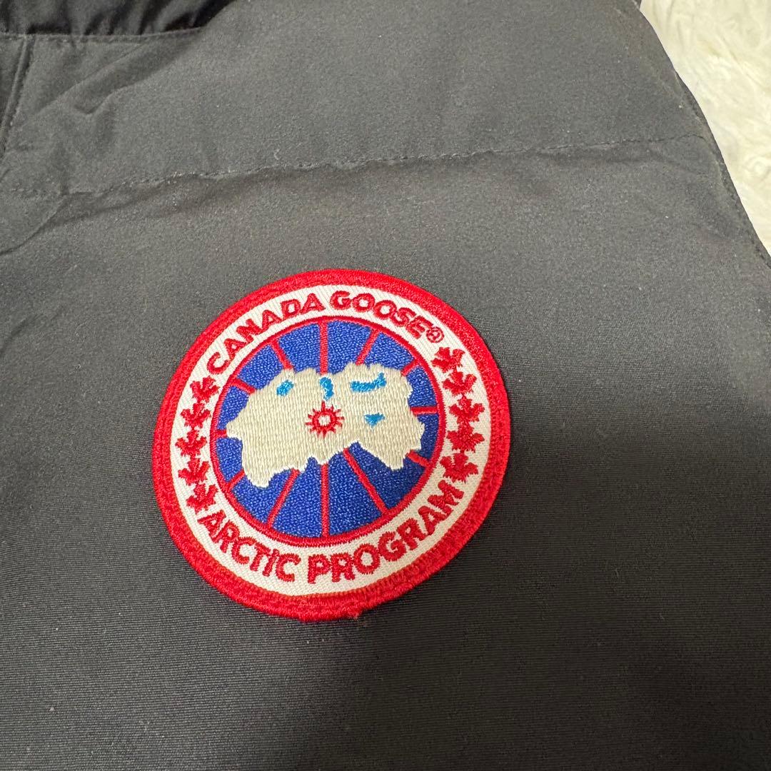 カナダグース ダウンベスト L ブラック 4154M ホログラム ワッペン