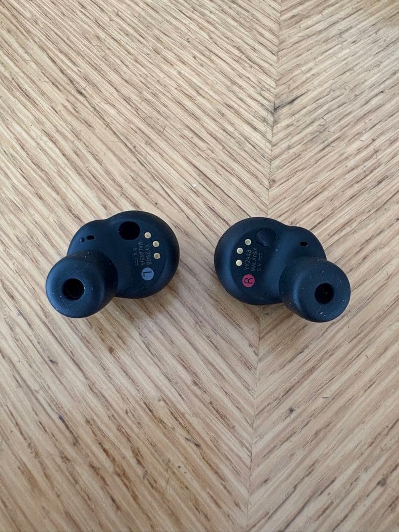 SONY ワイヤレスイヤホン ブラック 充電ケース付き