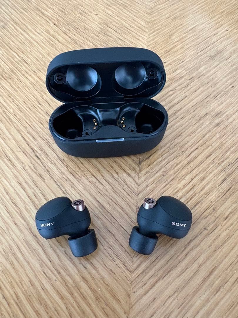 SONY ワイヤレスイヤホン ブラック 充電ケース付き