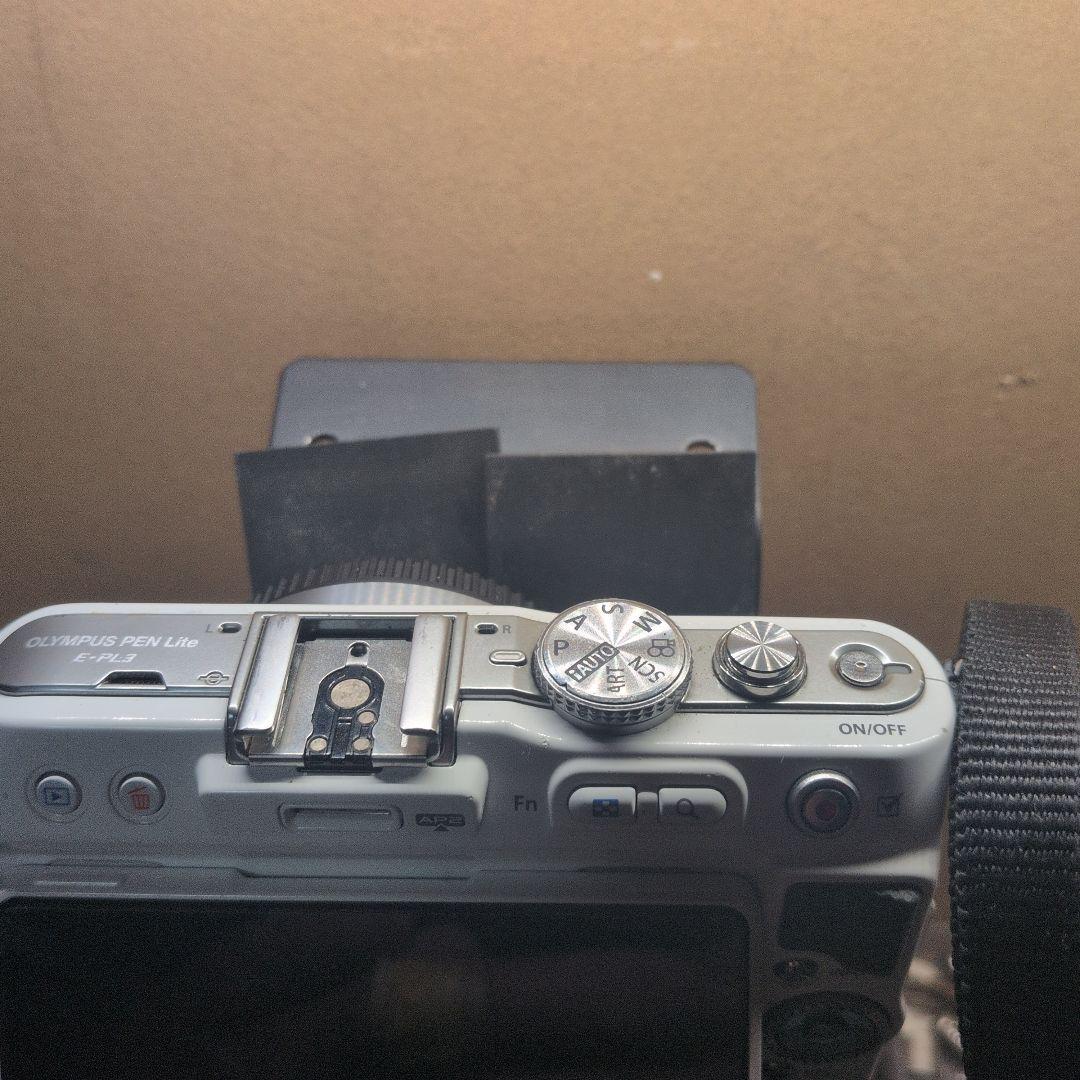 OLYMPUS ホワイト コンパクトデジタルカメラ、SONY、デジタルカメラ