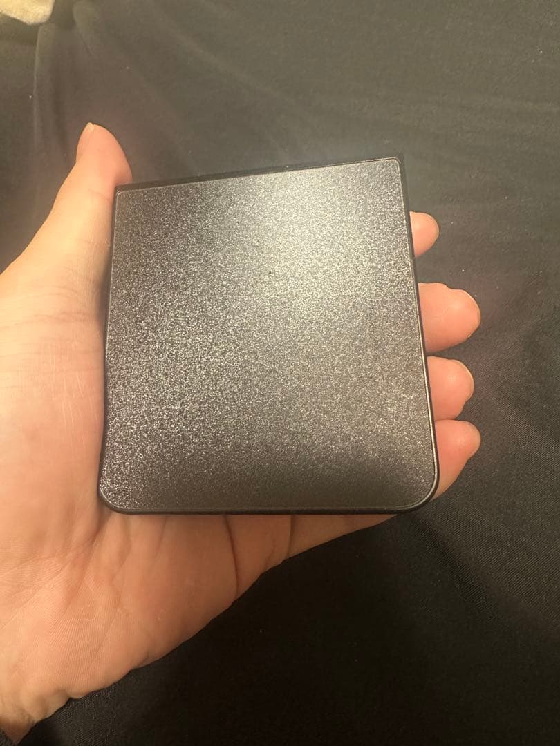 nubia Flip 5G スマートフォン本体（最終値下げ）