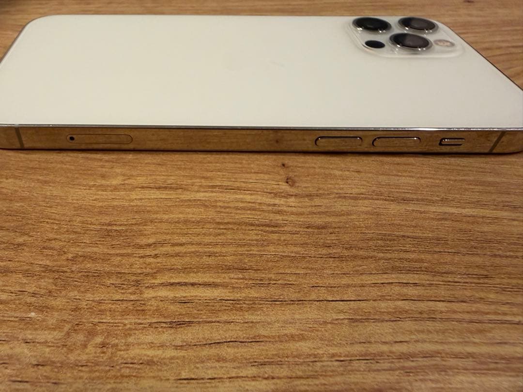 Apple iPhone 12 Pro シルバー　128GB 価格交渉可能！