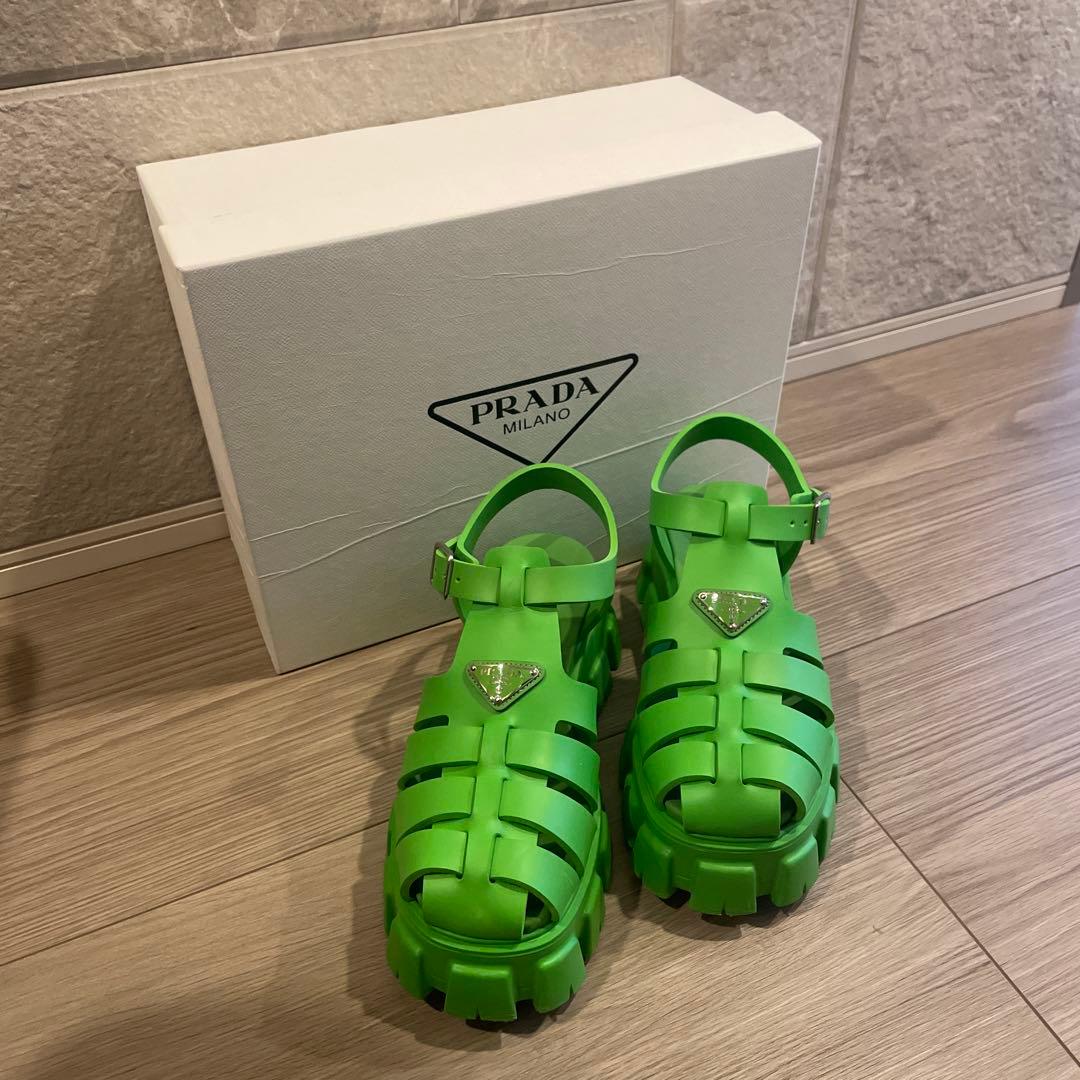 【美品】PRADA モノリス　グリーン ラバーサンダル　2X3083