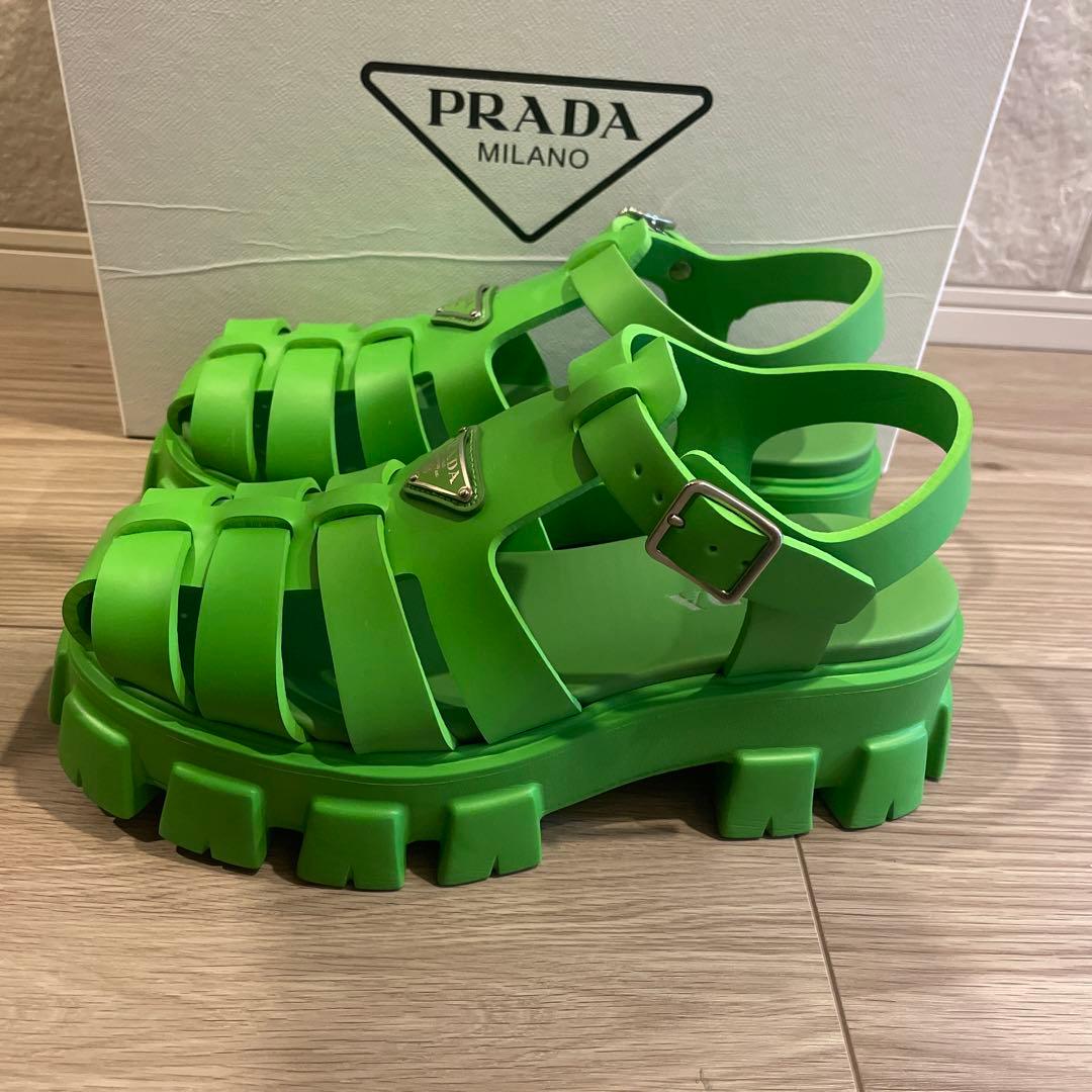 【美品】PRADA モノリス　グリーン ラバーサンダル　2X3083