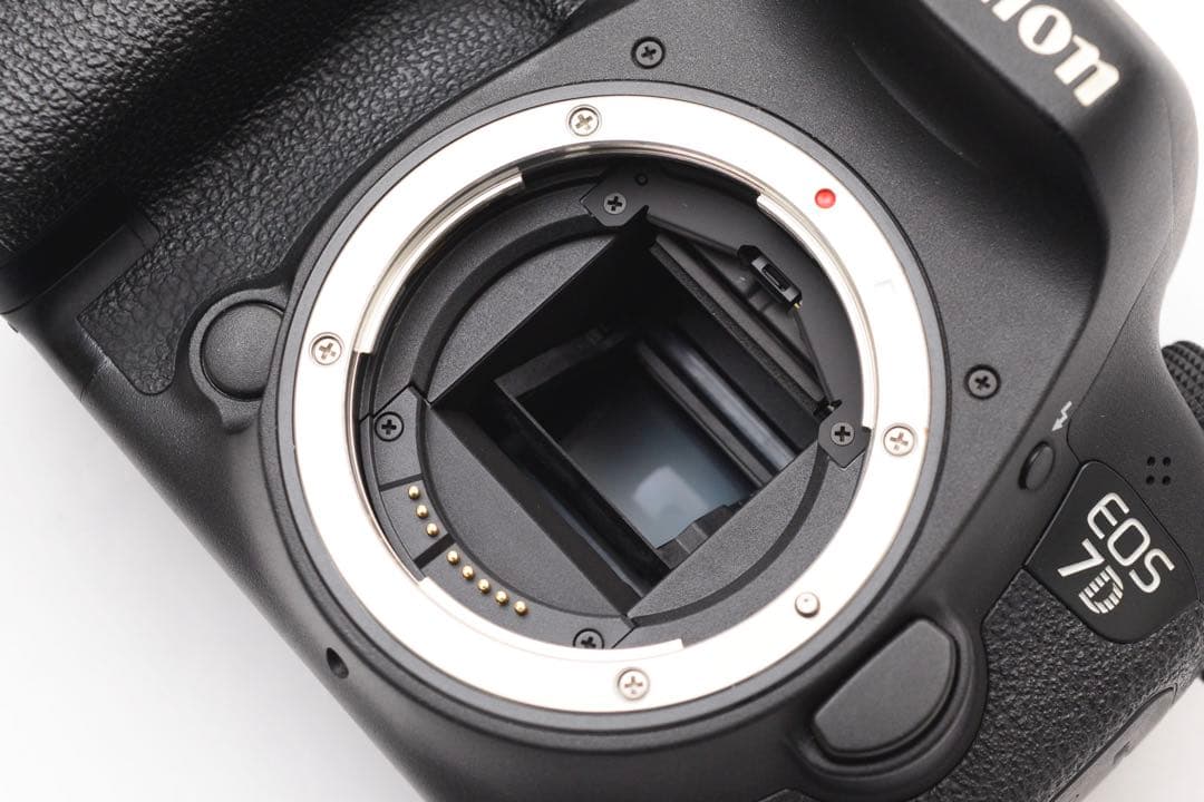 デジタル一眼レフカメラCanon EOS 7D MarkIIトリプルレンズセット