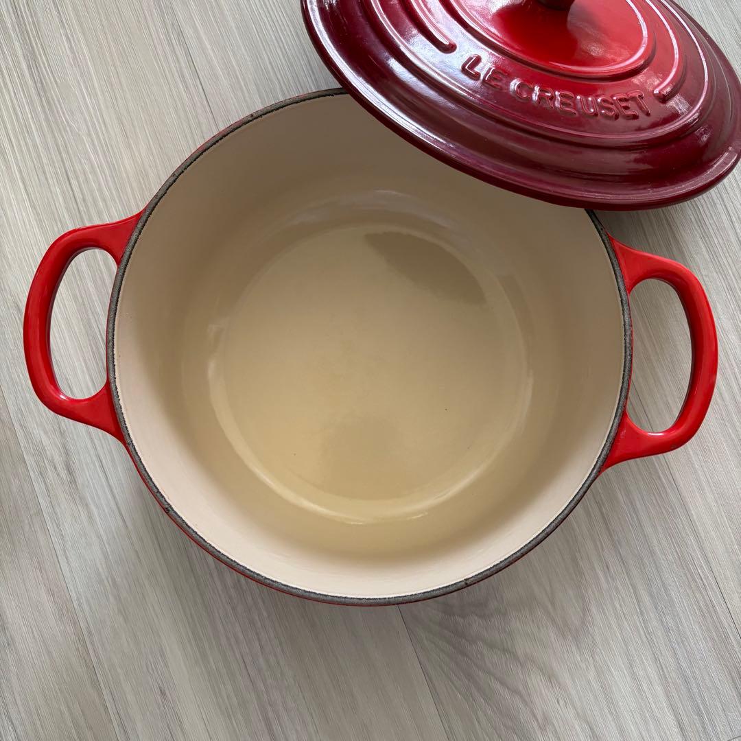 【未使用品】ル・クルーゼ　20cm 両手鍋 チェリーレッド