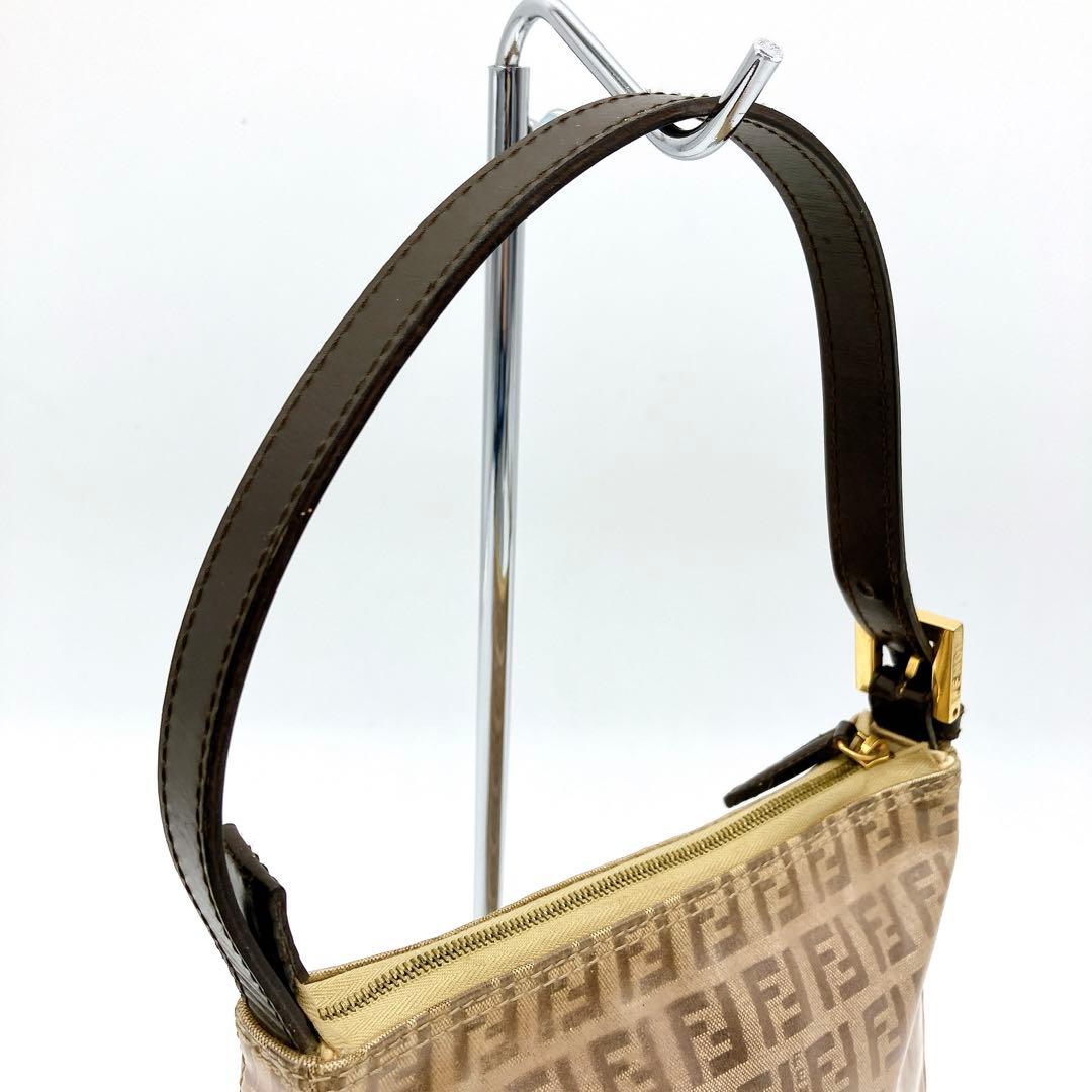 【FENDI】ハンドバッグ　ズッカ柄　ブラウン　エナメル　トップハンドル.