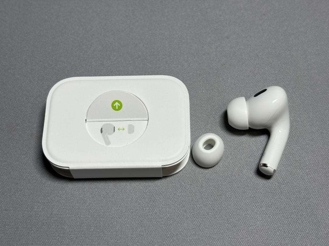 AirPods Pro 第2世代 右耳＋充電ケースのみ 箱・付属品あり