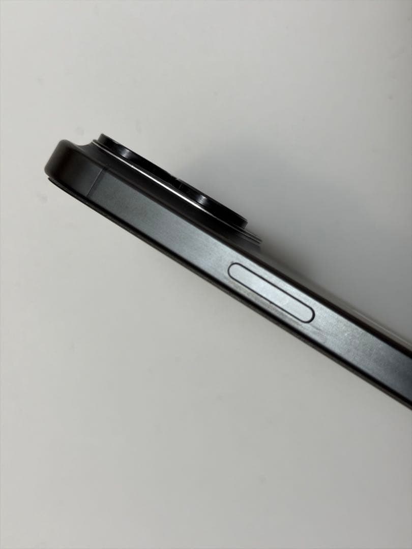 iPhone 15 Pro 1TB ブラック SIMフリー バッテリー90%