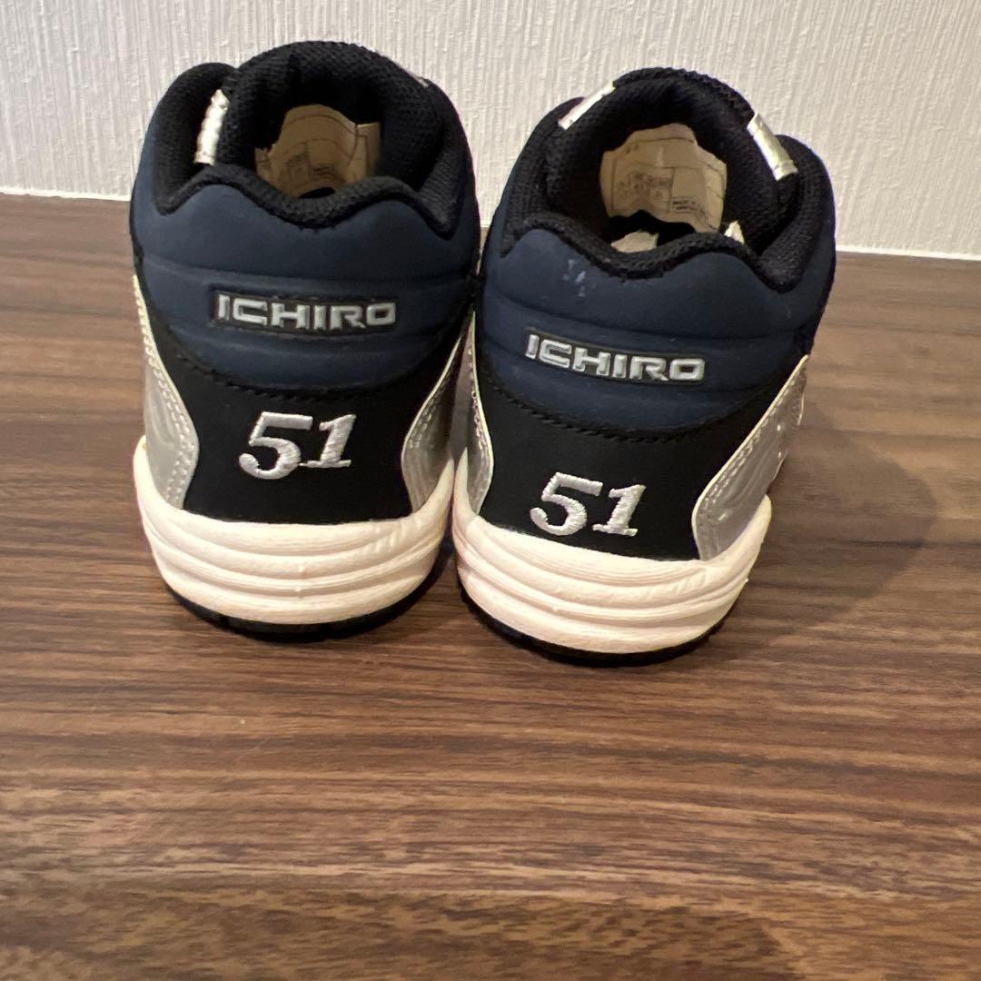 イチロー メジャー通算1,000本安打記念 ミニチュアシューズ