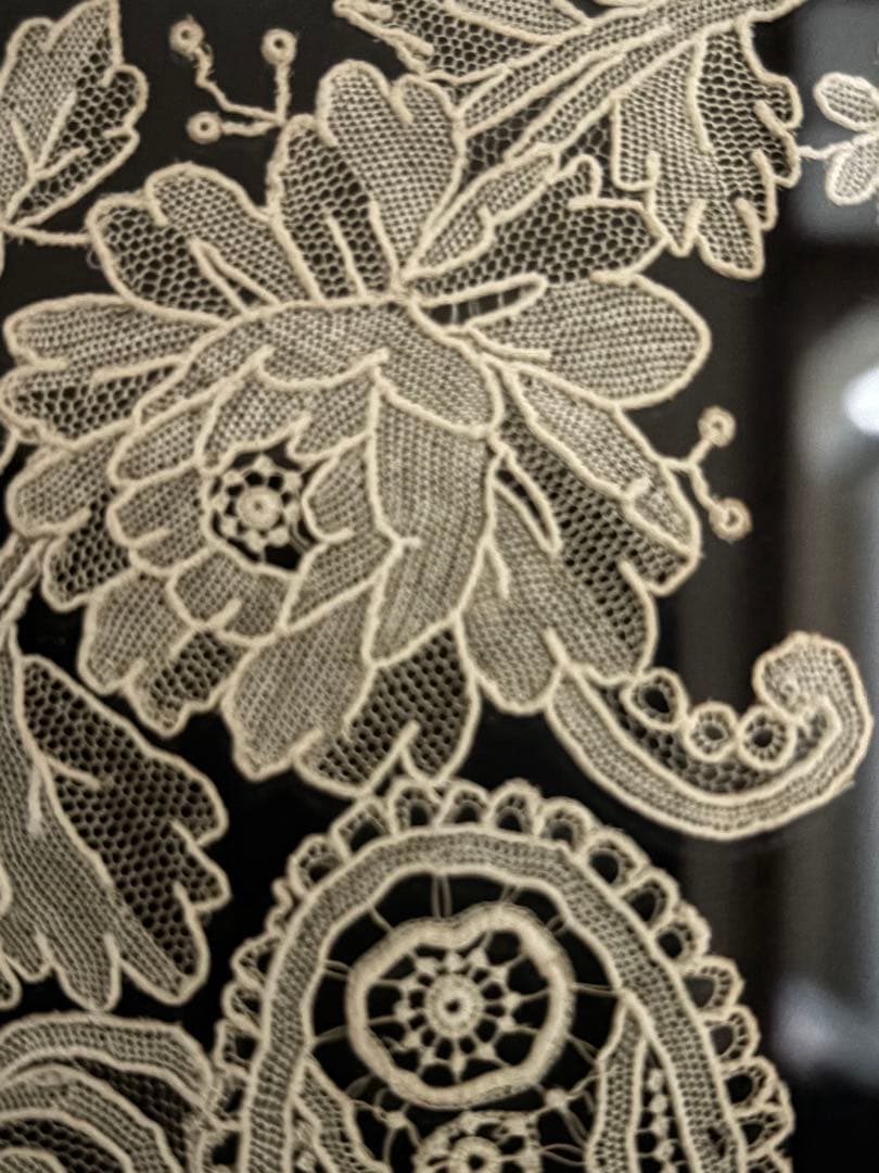 薔薇のアンティークレース　ベルギー