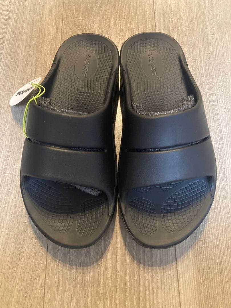 【新品】 M8/27cm OOFOS OOahh ウーフォス ウーアー ブラック