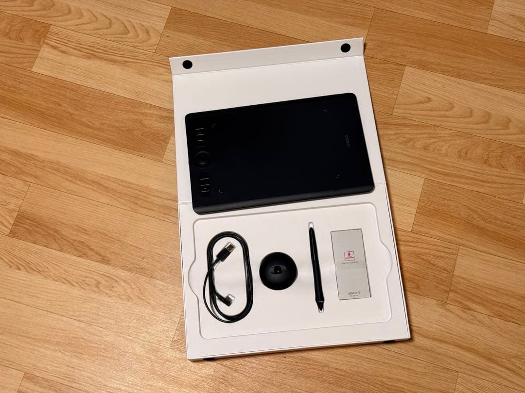 Wacom Intuos Pro ペンタブレット medium