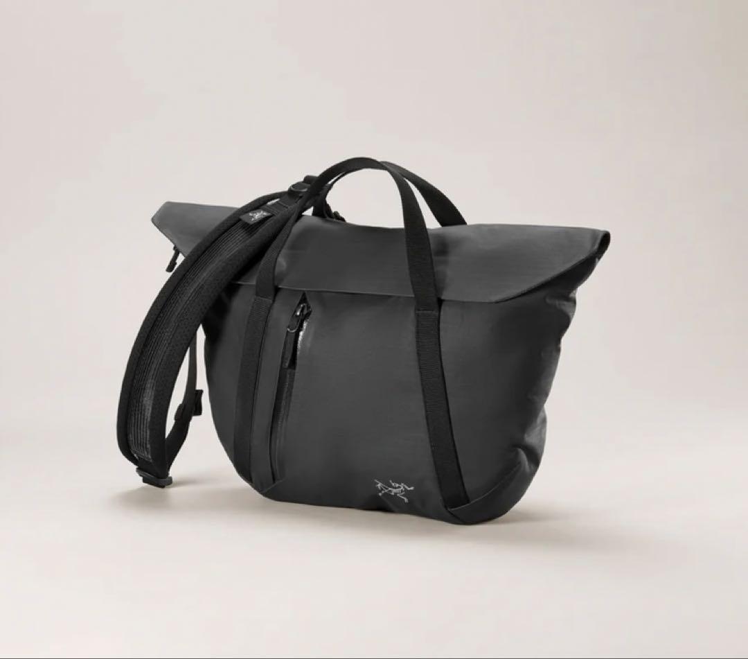 アークテリクス　グランヴィル ショルダーバック　ブラック新品購入