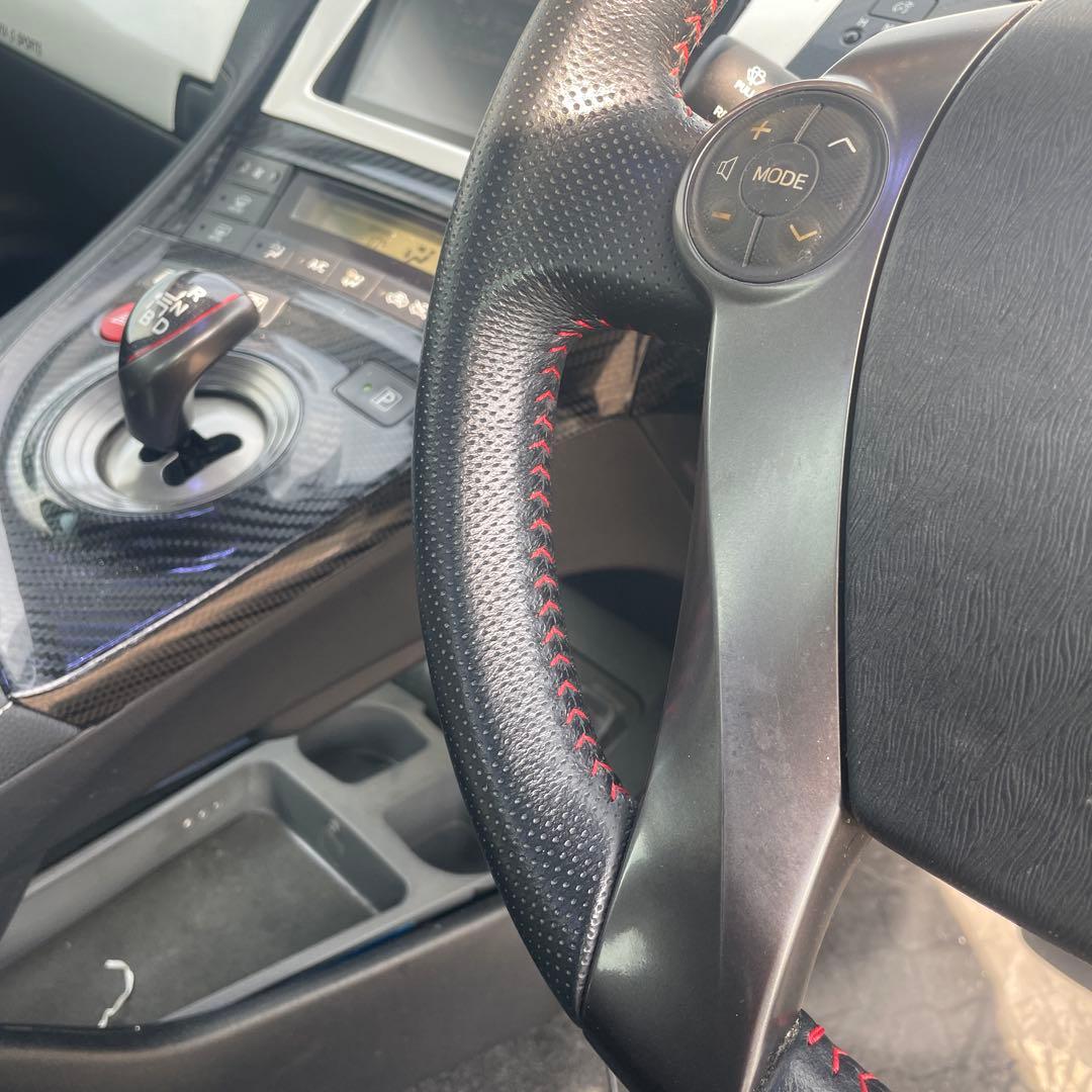 トヨタプリウスZVW30 GSグレード　ステリング　ホイール レッドステッチ 赤