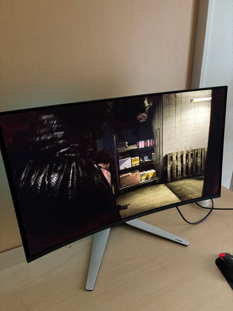 ALIENWARE 4K QD-OLEDゲーミングモニター　AW3225QF