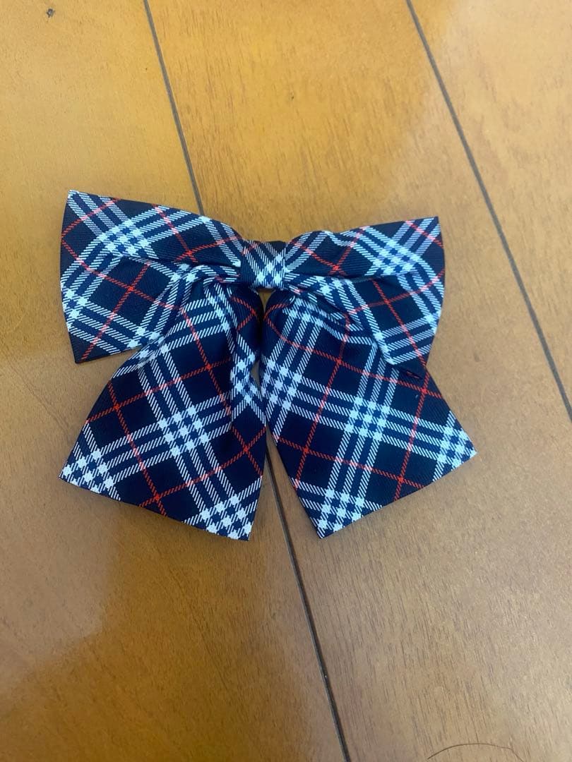 BURBERRY フォーマルスーツ 黒とチェック柄