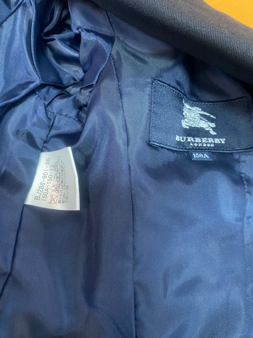 BURBERRY フォーマルスーツ 黒とチェック柄