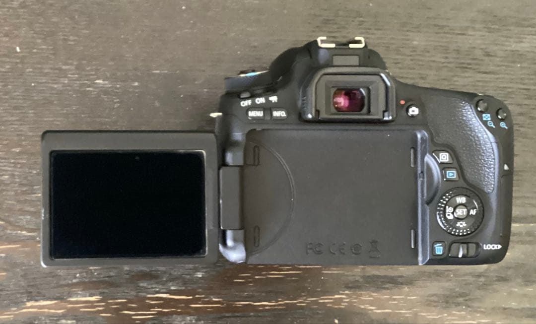 CanonEOS8000Dデジタル一眼レフカメラ　ダブルズームキット&おまけ