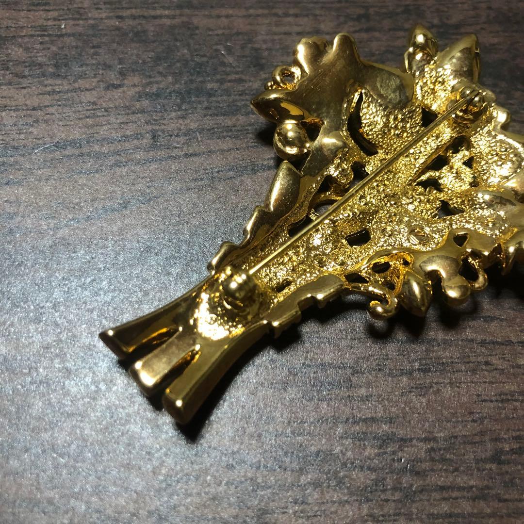 スワロフスキー　花束デザイン ブローチ 多色ストーン