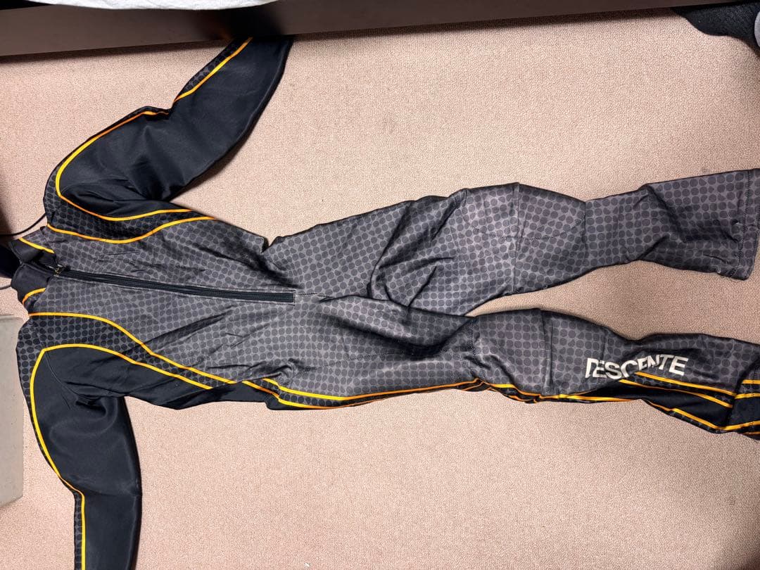 デサントレーシングワンピース