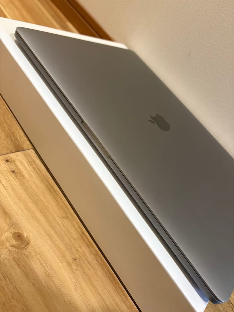 MacBook pro/2019/16インチ/512GBメモリ16GB