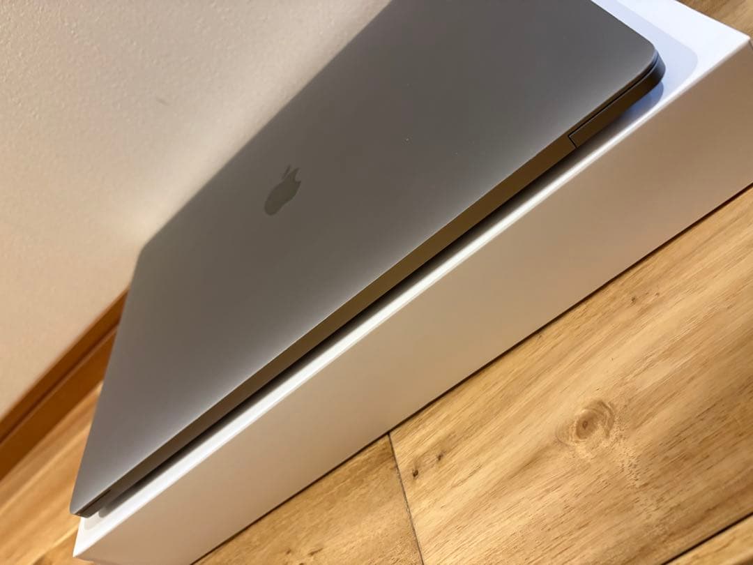 MacBook pro/2019/16インチ/512GBメモリ16GB
