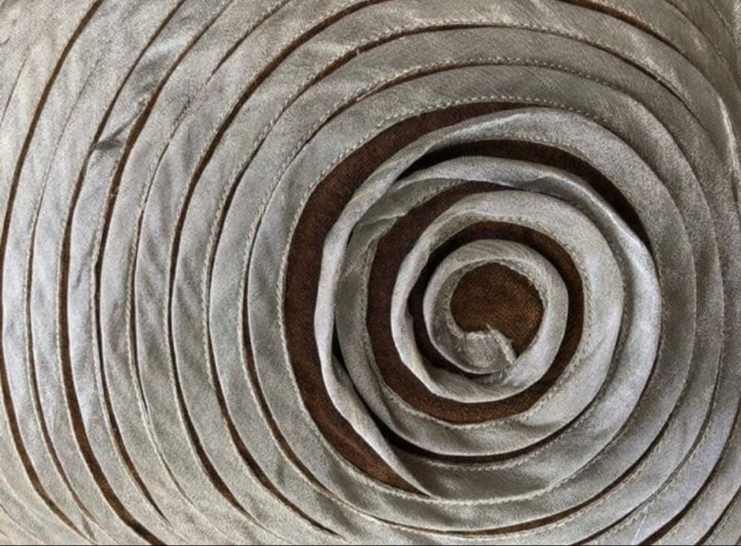 ACTUS・アクタス羽毛クッション