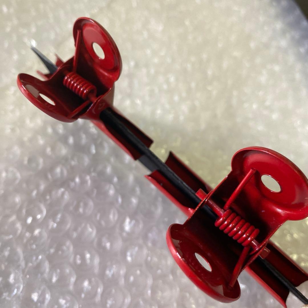 海外ツアー限定PEACEMINUSONE クリップ 赤 ジヨン gdragon