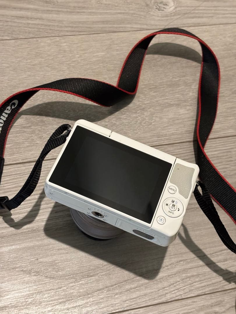 Canon EOS M10ホワイト ミラーレスカメラ 本体