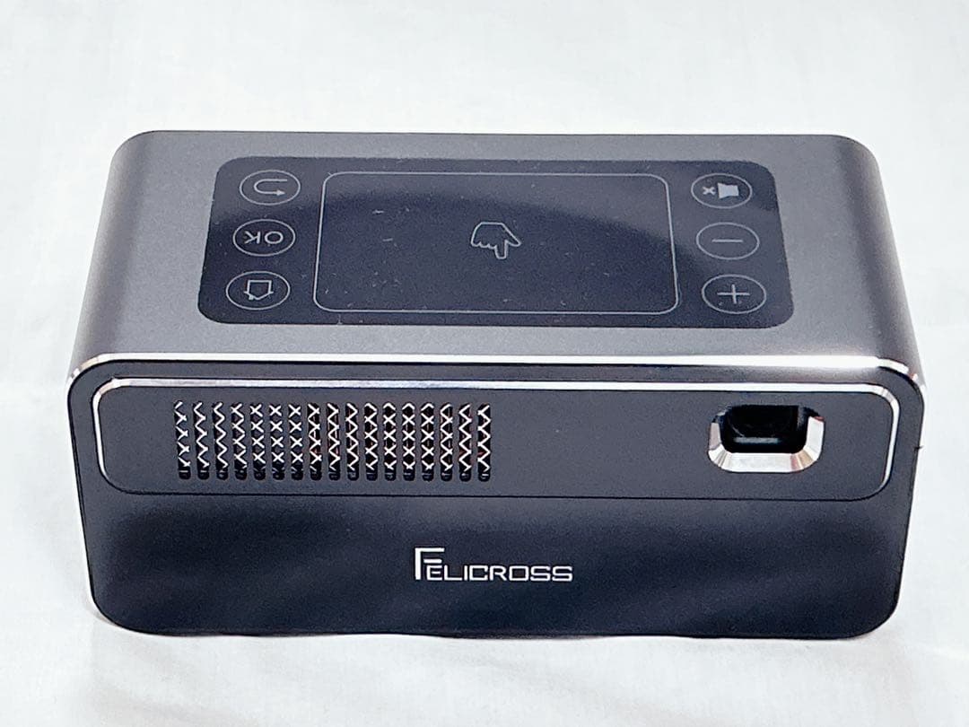 美品　モバイルプロジェクター PicoCube 300plus