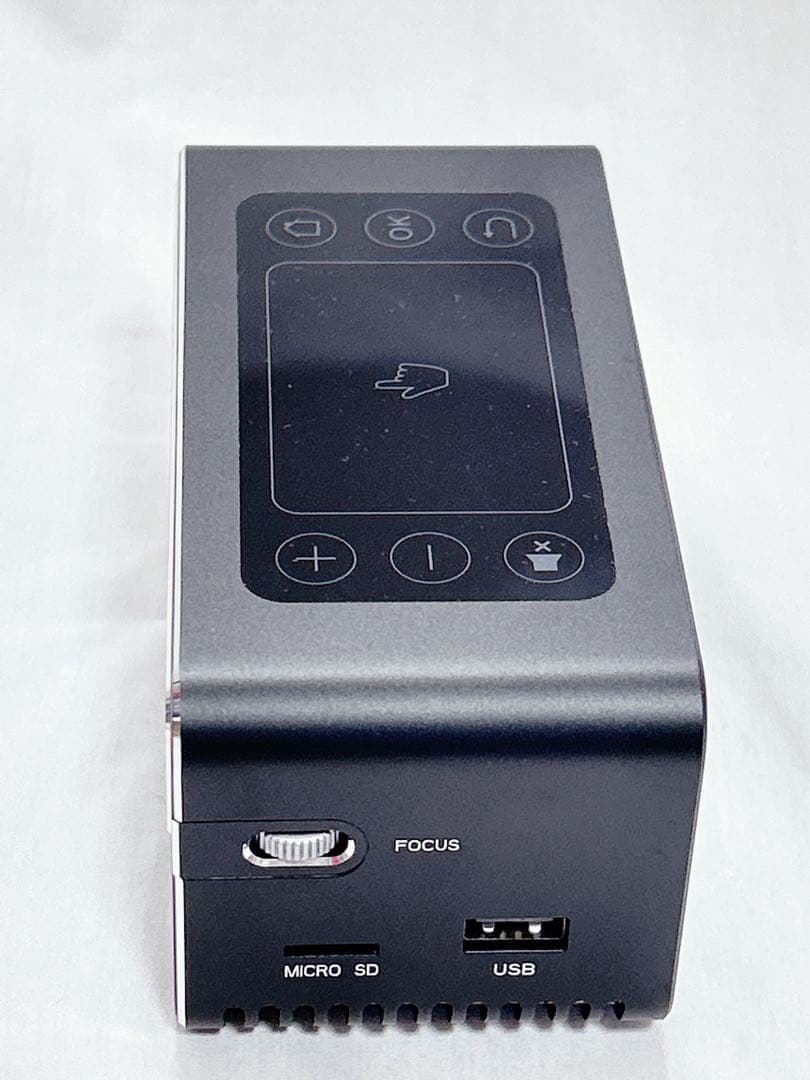 美品　モバイルプロジェクター PicoCube 300plus