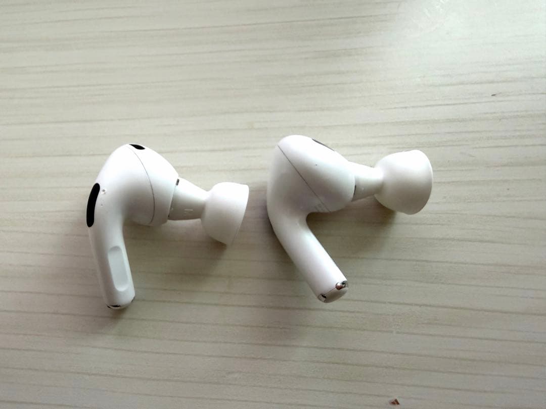 AirPodsPro (第2世代) 本体 Lightning充電型