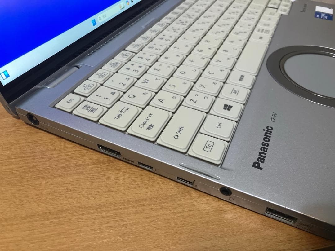 【バッテリー良好】第11世代 i5メモリ16GB⭐️Panasonc FV1